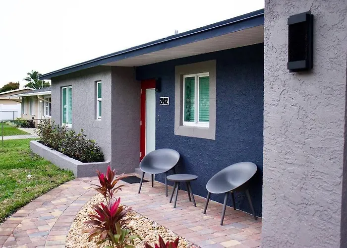Home In West Palm Beach, Fl -Ware
